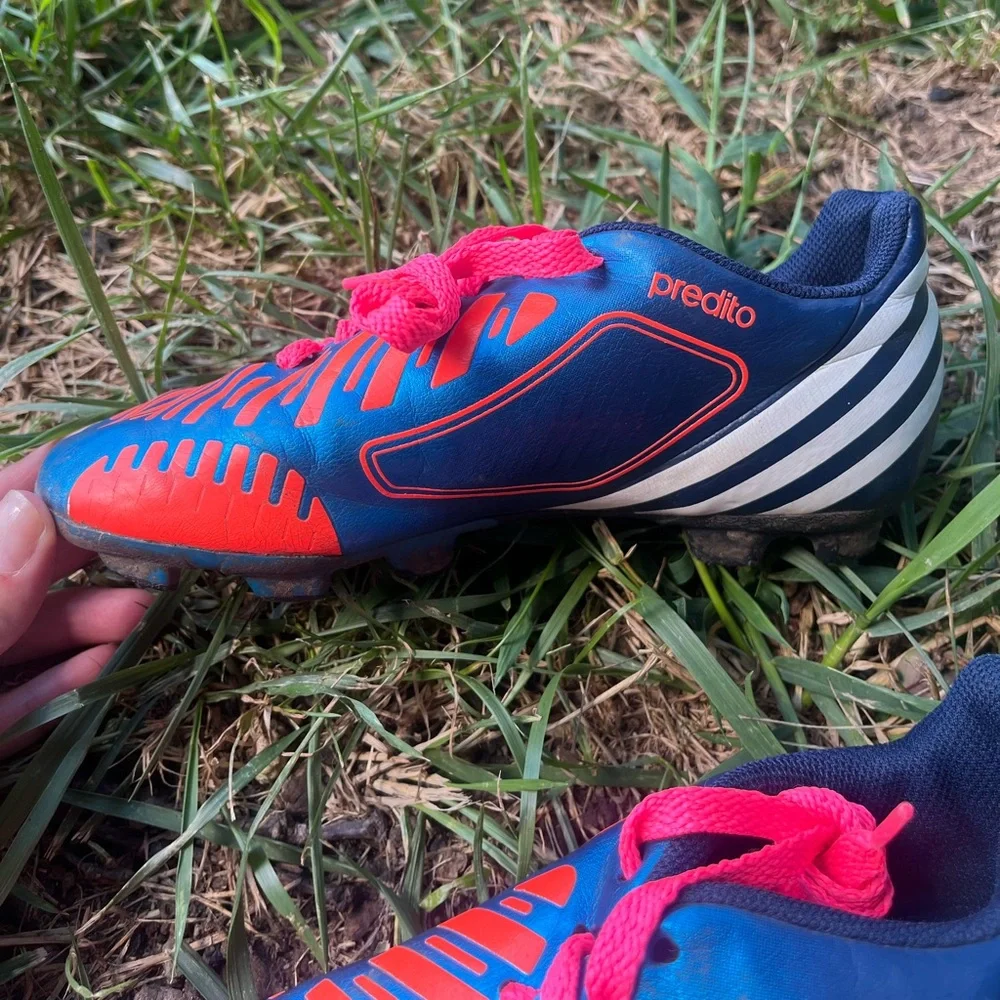 Adidas Kids Predator Soccer Cleats Blue, Neon Fluorescent Pink Red Laces Sz 1